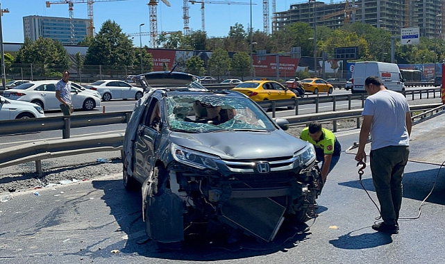 Zeytinburnu'nda Kaza, 4 Yaralı