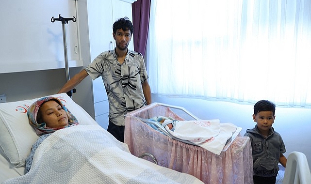 Yunanistan'ın Geri İttiği Afgan Kadın Meriç Nehri Kıyısında Doğum Yaptı