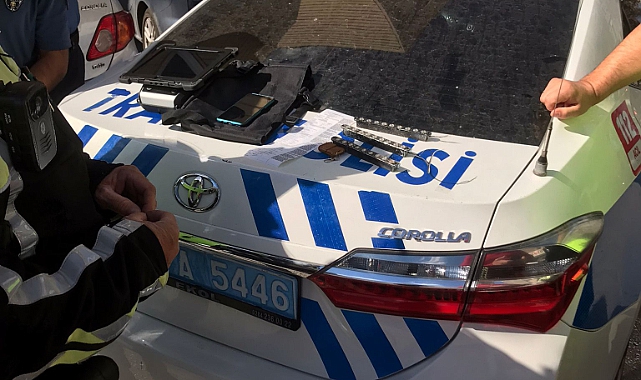 Çakarlı Otomobilin Sürücüsüne Ceza Uygulandı