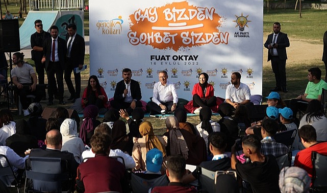 Cumhurbaşkanı Yardımcısı Oktay, Esenler'de Gençlik Buluşmasına Katıldı