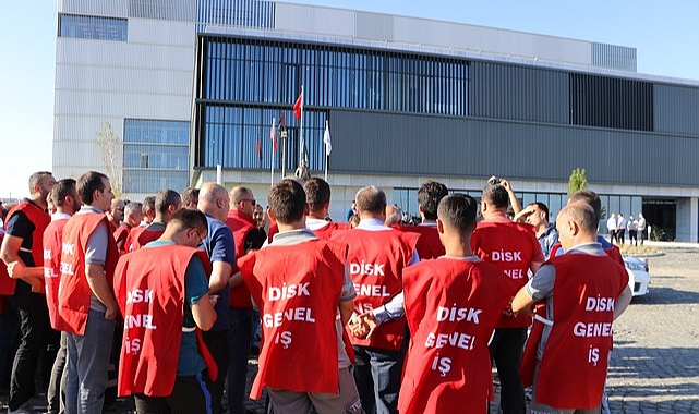 Ek Zam Alamayan Tekirdağ Büyükşehir Belediyesi İşçileri Eylem Yaptı