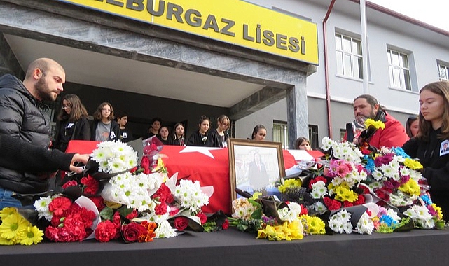 Kahreden Ölüm! 52 Yaşındaki Öğretmen Ders Anlatırken Kalp Krizi Geçirdi