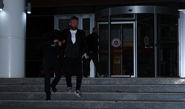Bursa'da Apartmandan Ayakkabı Çalan Hırsız Yakalandı