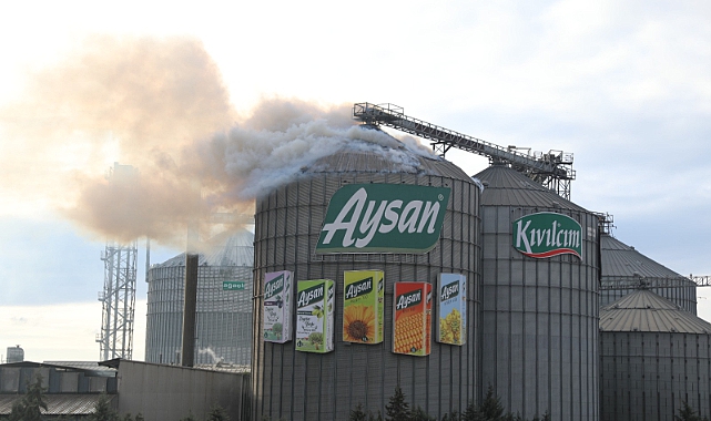 Yağ fabrikasında çıkan yangın kontrol altına alındı