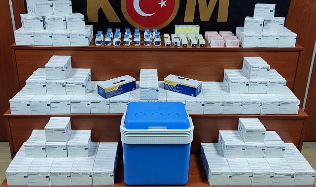 Özel Ambulansta Binlerce Kaçak İlaç Ele Geçirildi