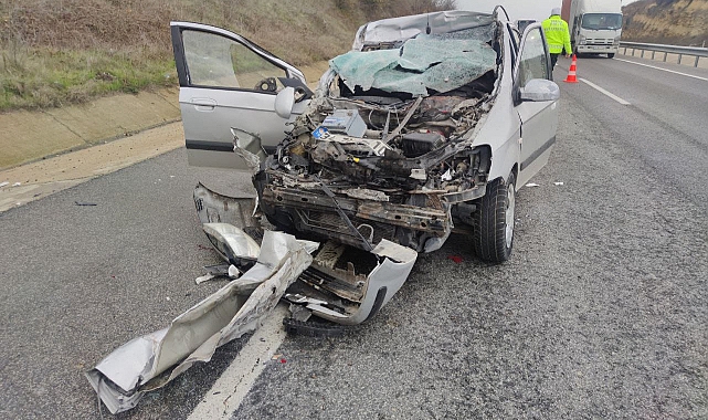 Tır İle Otomobil çarpıştı, 1’i Ağır 2 Yaralı
