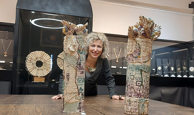 Uluslararası Bursa Seramik Bienali'nde Takılar ve Seramikten Oluşan Eserler Sergileniyor