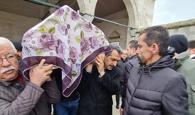 Kalp Krizi Geçiren 15 Yaşındaki Öğrenci Öldü