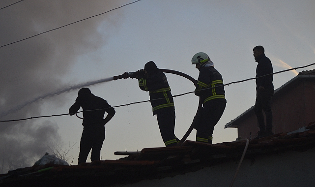 Kırklareli'nde yangında bir ev kullanılamaz hale geldi