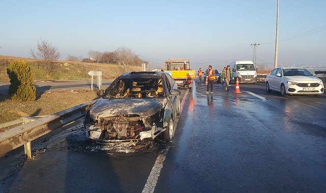Seyir Halindeki Otomobil Alev Aldı