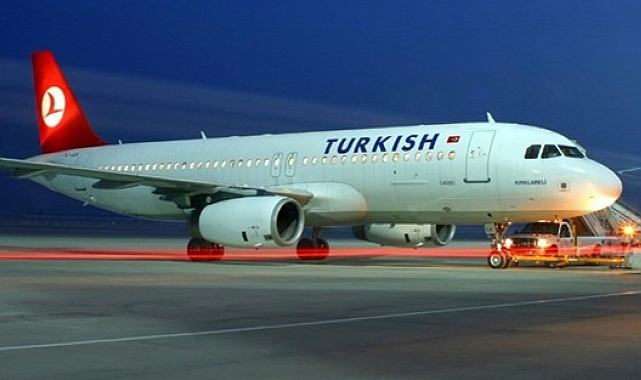 Sınır Dışı Edilen Tunuslu Yolcu, Kabin Memuruna Saldırdı