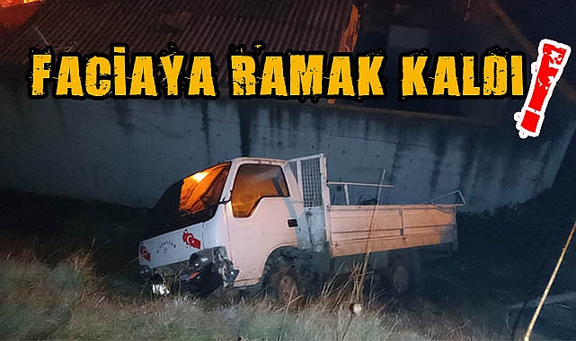 Takla Atarak 50 Metre Sürüklenen Kamyonet Şarampole Devrildi