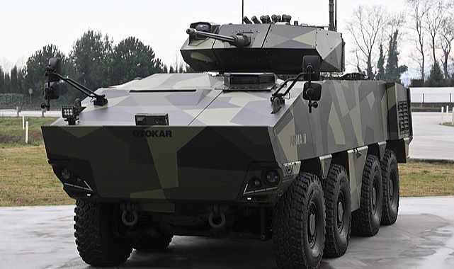Türkiye'nin Yerli Motorlu İlk 8x8 Aracı Göreve Hazır