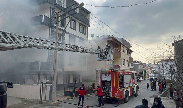 Kocaeli&#039;de Yangında Mahsur Kalan Engelli Kadın Kurtarıldı