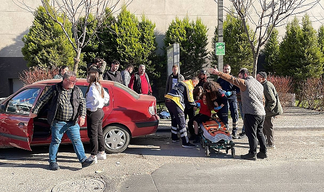 Motosikletin Çarptığı Dede ve Torunu Yaralandı