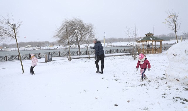 Tekirdağ'da Beklenen Kar Yağışı Başladı