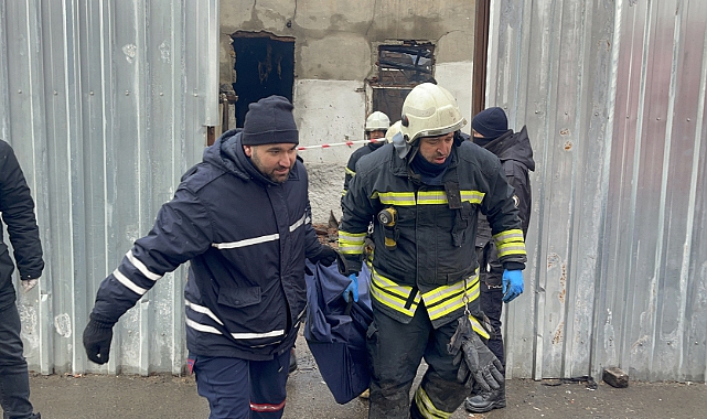 Yanan Metruk Binadan 2 Ceset Çıkarıldı