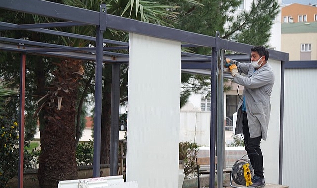 Bursa'da Depremzede Öğrenciler İçin "Konteyner Sınıf" Üretiliyor