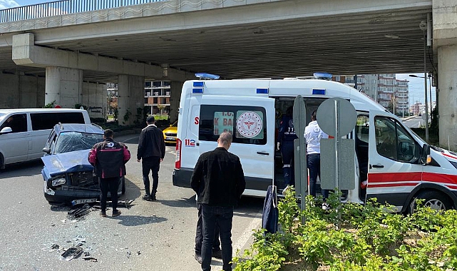 Çorlu'da Otomobiller Çarpıştı, 3 Yaralı