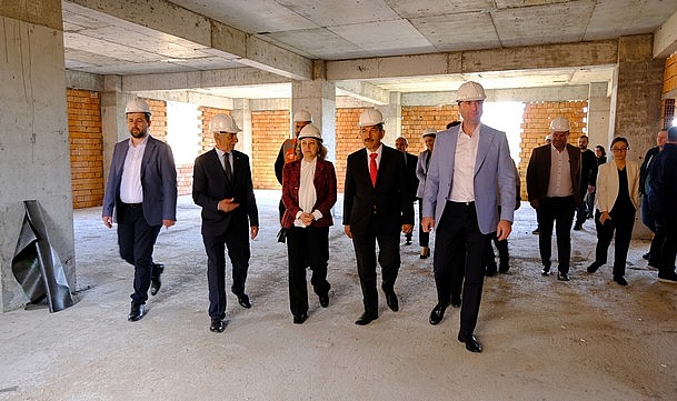 Kültür ve Turizm Bakan Yardımcısı Yavuz, Kırklareli'ndeki Sarı Saltuk Kültür Evi İnşaatını İnceledi