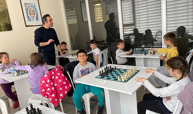 Ergene Belediyesi Çocuk Satranç Kursu Devam Ediyor