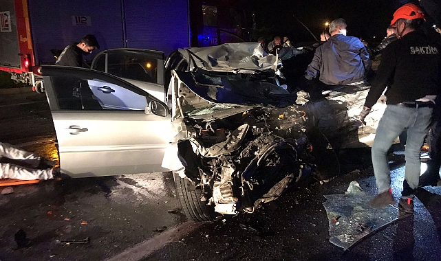 Sakarya'da Feci Kaza, 4 Ölü 1 Yaralı