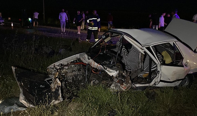 Çorlu'da Feci Kaza! İki Otomobil Kafa Kafaya Çarpıştı, 4 Yaralı