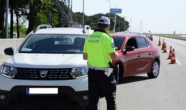 Denetimlerde 13 Araç Trafikten Men Edildi