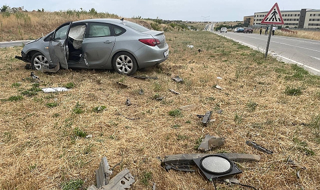 Ticari Taksi ile Otomobil Çarpıştı, 4 Yaralı