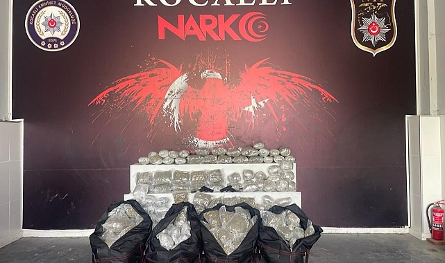 Dur İhtarına Uymayan Araçlarda 119 Kilo Esrar Çıktı