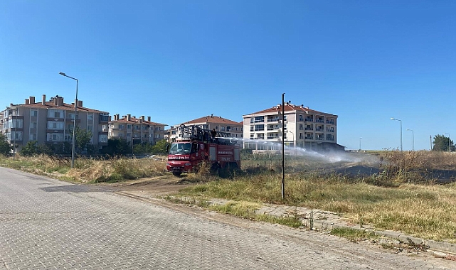 Otluk Alanda Çıkan Yangın Söndürüldü