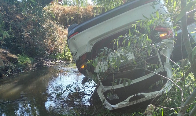 Şarampole Devrilen Otomobilin Sürücüsü Yaralandı