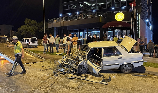 Ters Yöne Giren Otomobil Kazaya Neden Oldu! 2 Yaralı