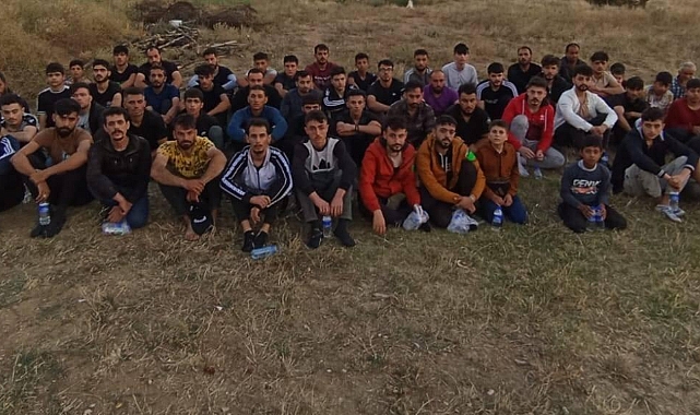 64 Göçmen Bulgaristan'a Geçiş Yapmak İsterken Yakalandı