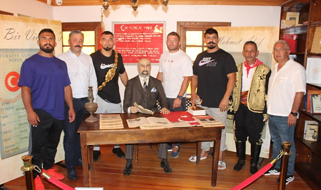 Çanakkale'de 3. Mehmet Akif Ersoy Yağlı Pehlivan Güreşleri Yapıldı