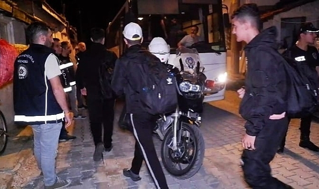 Denetimlerde 111 Düzensiz Göçmen Yakalandı