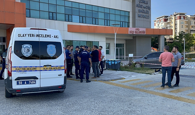 Hastane Bahçesinde Kız Arkadaşının Yakınlarını Silahla Vurdu, 2 Yaralı