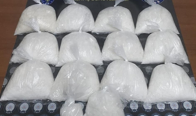 Şüphe Üzerine Durduruldu Tam 6 Kilo Uyuşturucu Çıktı