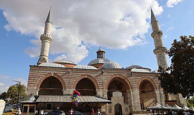 Tarihi Cami Minaresindeki Paratonerin Bakır Borusu Çalındı