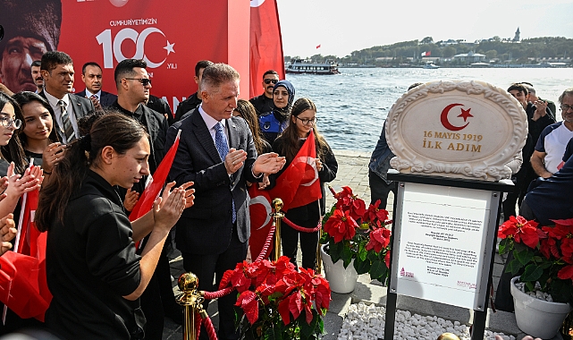 Cumhuriyet'in 100. Yılı Dolayısıyla "İlk Adım Anıtı" Yerleştirildi