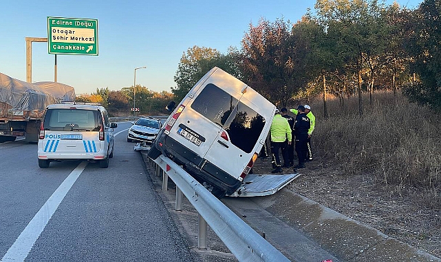 Polisten Kaçarken Kaza Yapınca Yakayı Ele Verdiler!