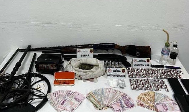 Uyuşturucu Operasyonunda 8 Kişi Yakalandı