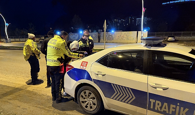 'Dur' İhtarına Uymayan Alkollü Sürücüye 18 Bin Lira Ceza Kesildi
