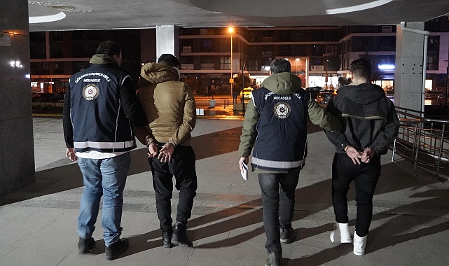 Göçmen Kaçakçılığı Yapan 2 Organizatör Tutuklandı