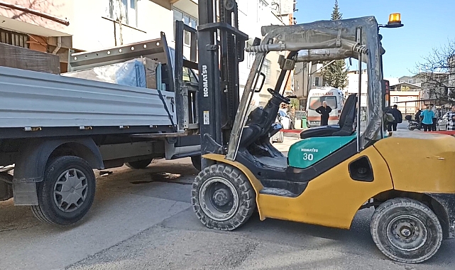 Geri Manevra Yapan Kamyonetin Altında Kalıp Öldü