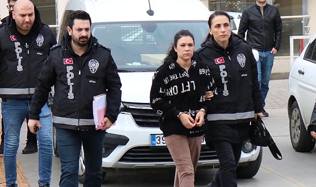 Tartıştığı Dini Nikalı Eşini Sokak Ortasında Öldürdü