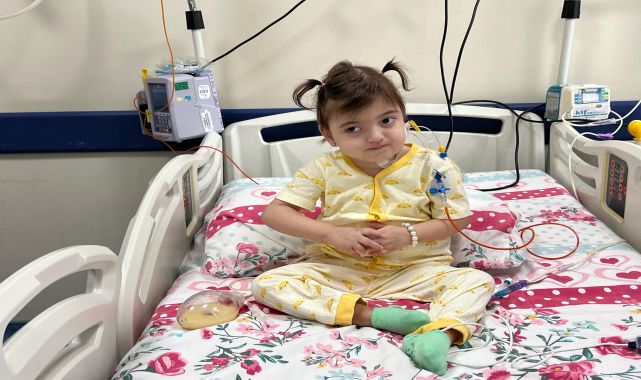 Babalarının karaciğerleri ile hayata tutunan Zeynep bebeklerin yaşları, hastalıkları ve kaderleri de aynı