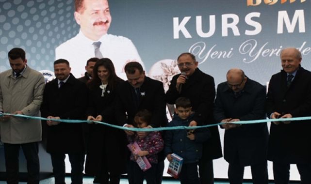 Bakan Özhaseki: Bunlar da deprem turistleriydi