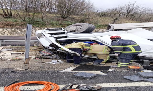 Bursa'da devrilen TIR'ın sürücüsü öldü