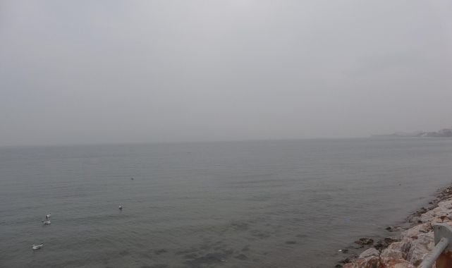 Çanakkale Boğazı'nda sis etkili oluyor